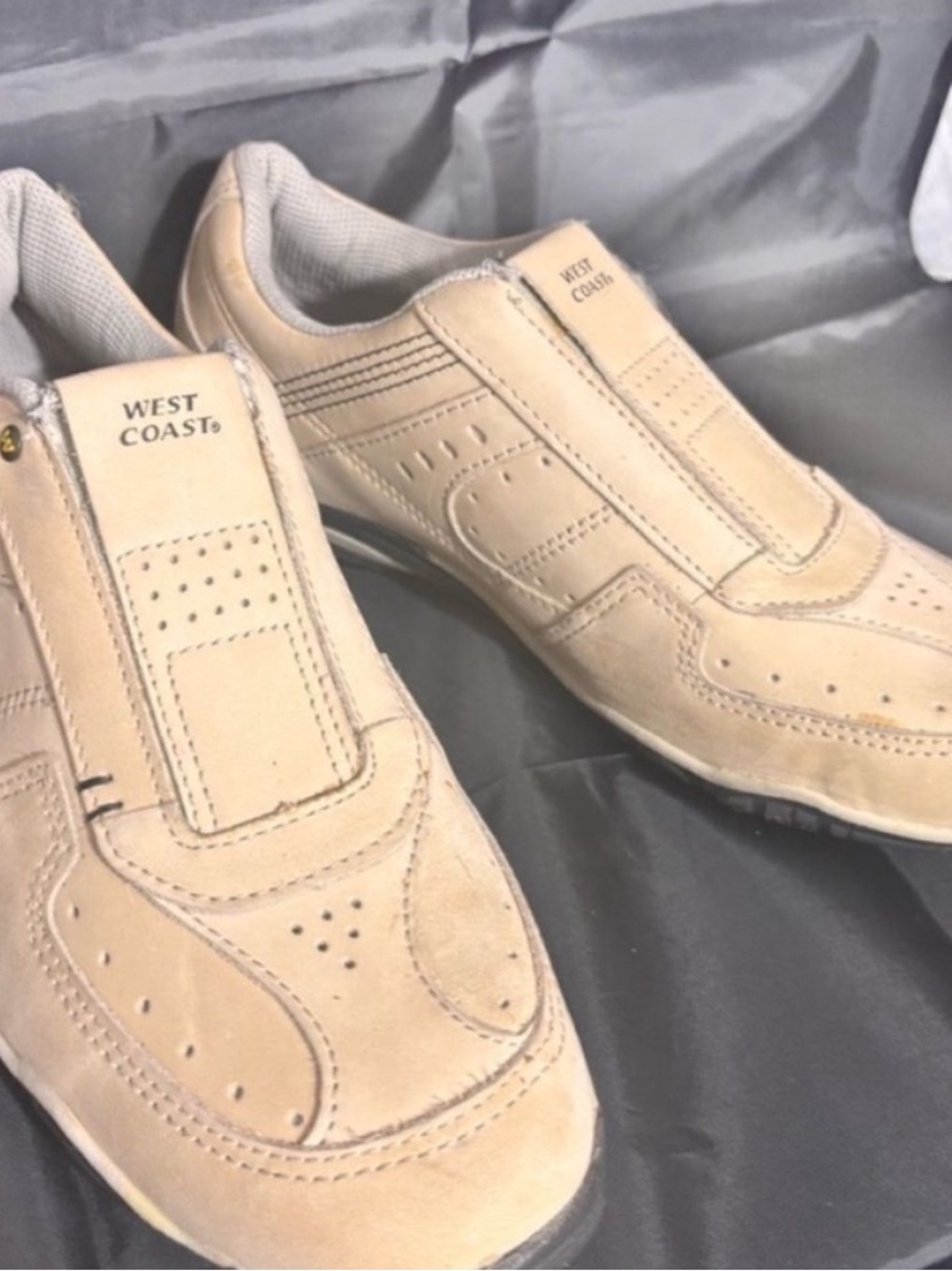 Leather Slip-On Comfort Walking Shoes Sneakers Size USA 8 / EUR 41